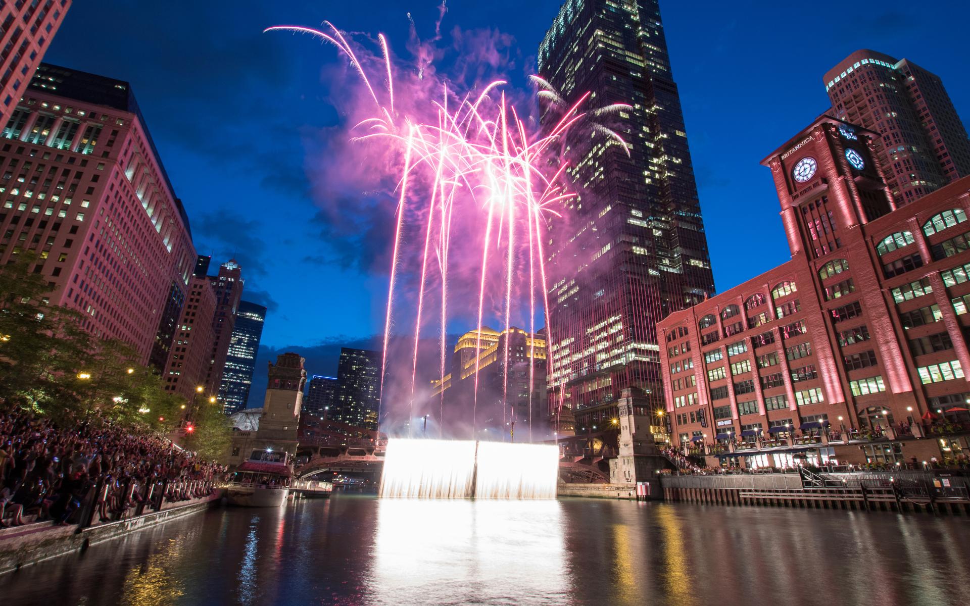 Fireworks over the Chicago river