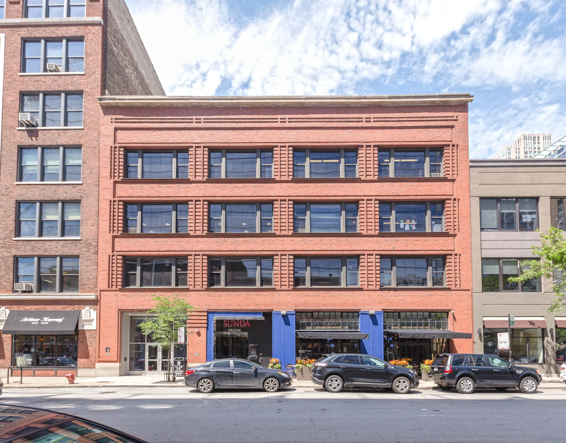 114 W Illinois Exterior