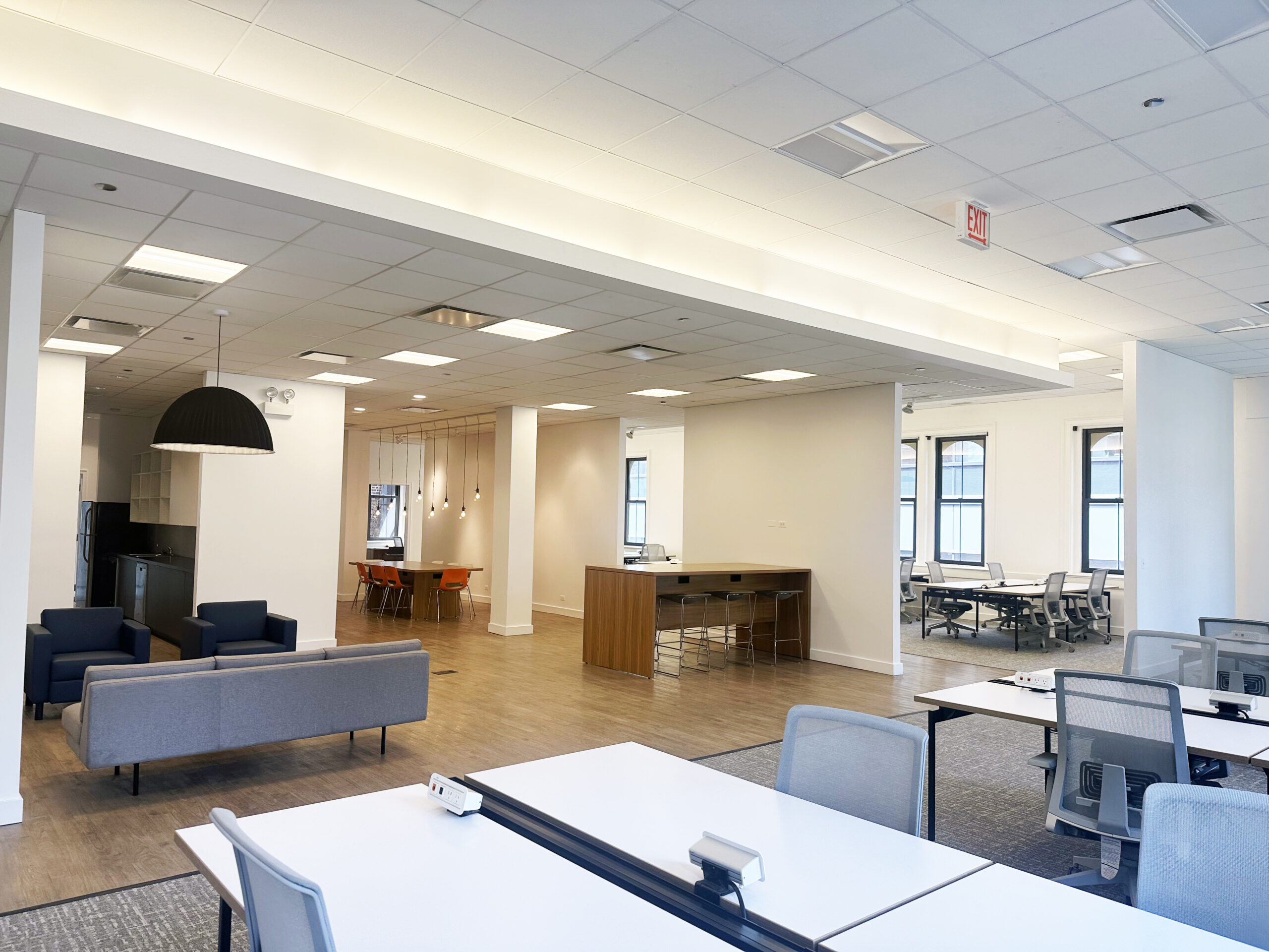 430-436 N Clark Interior