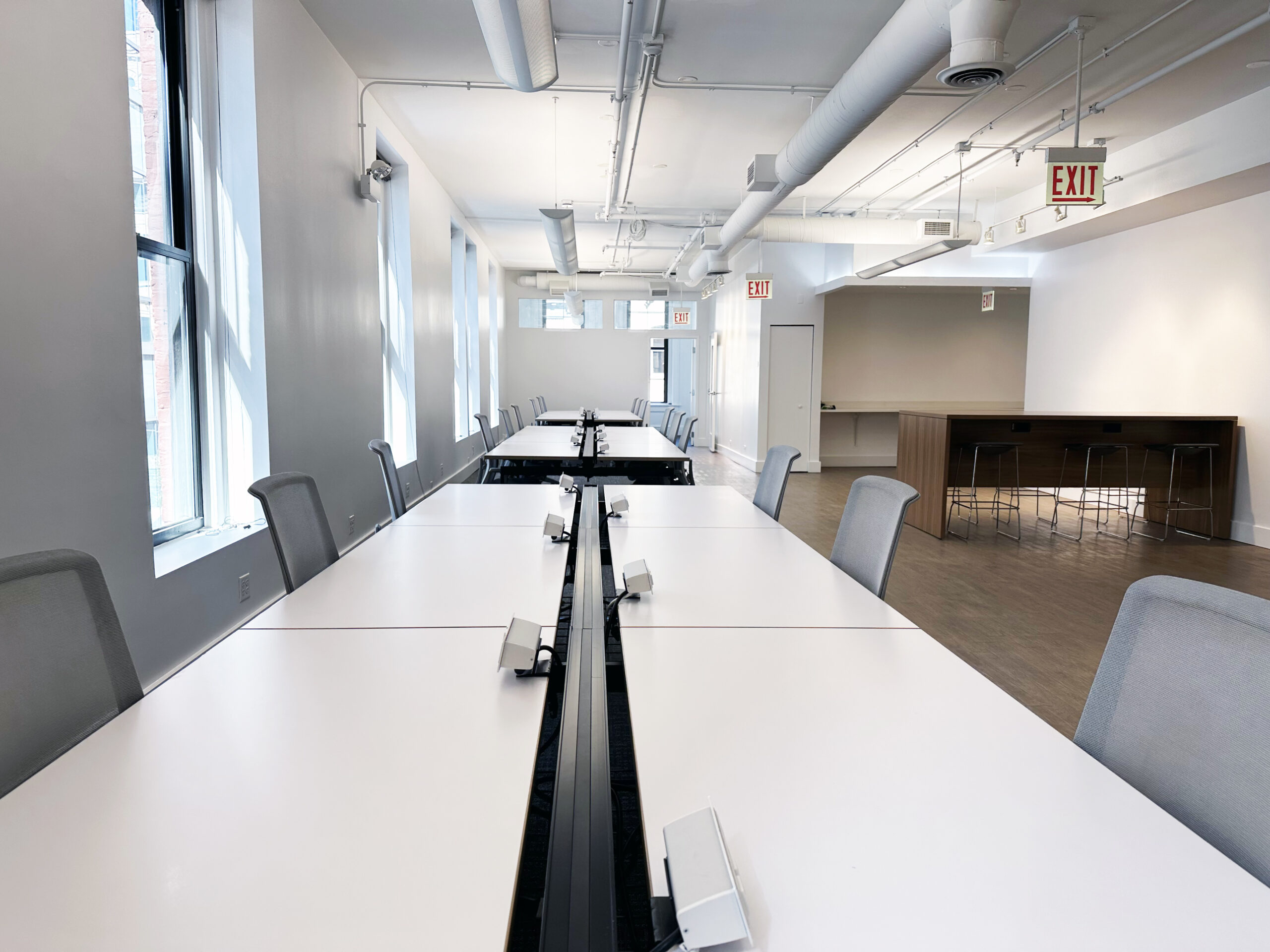 430-436 N Clark Interior