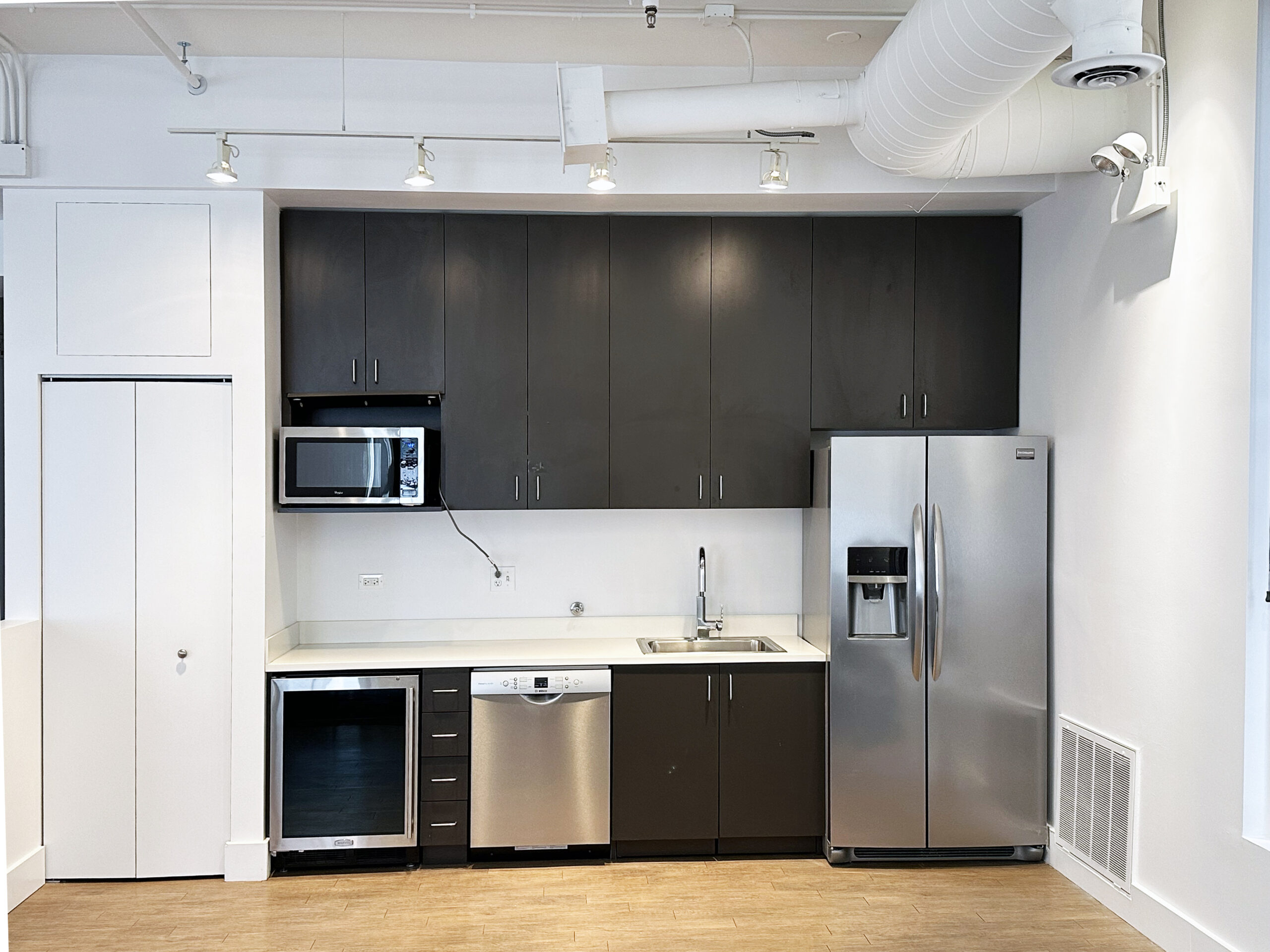 430-436 N Clark Interior