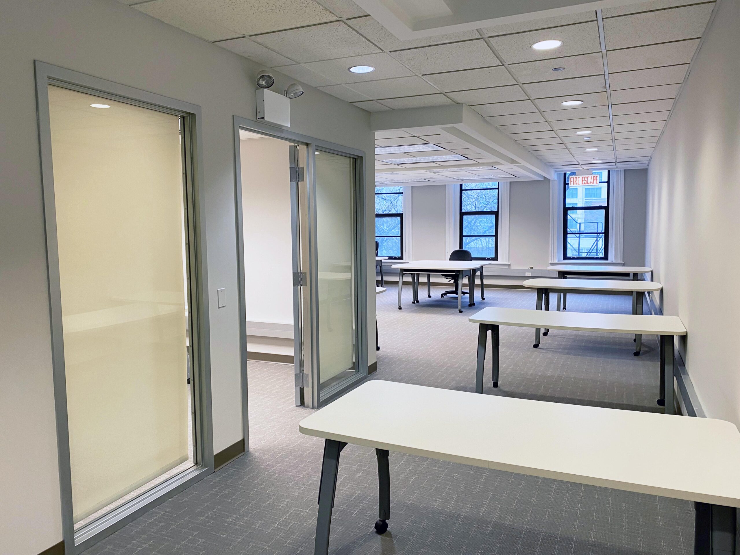 441-449 N Clark Interior