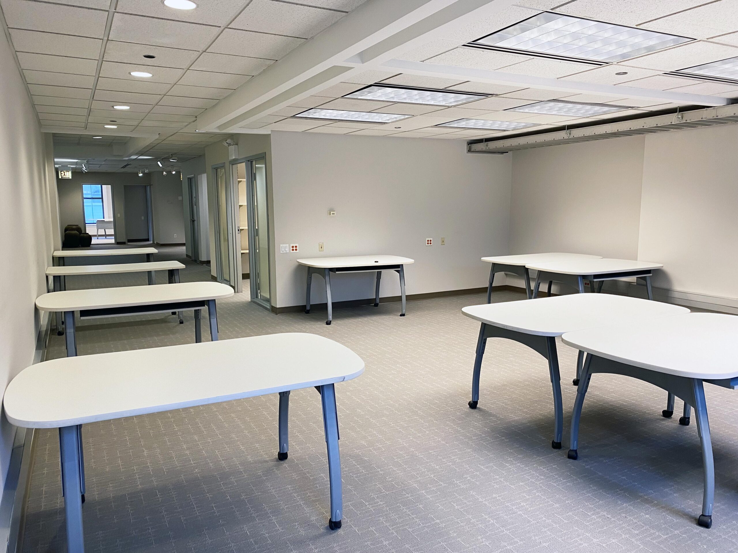441-449 N Clark Interior