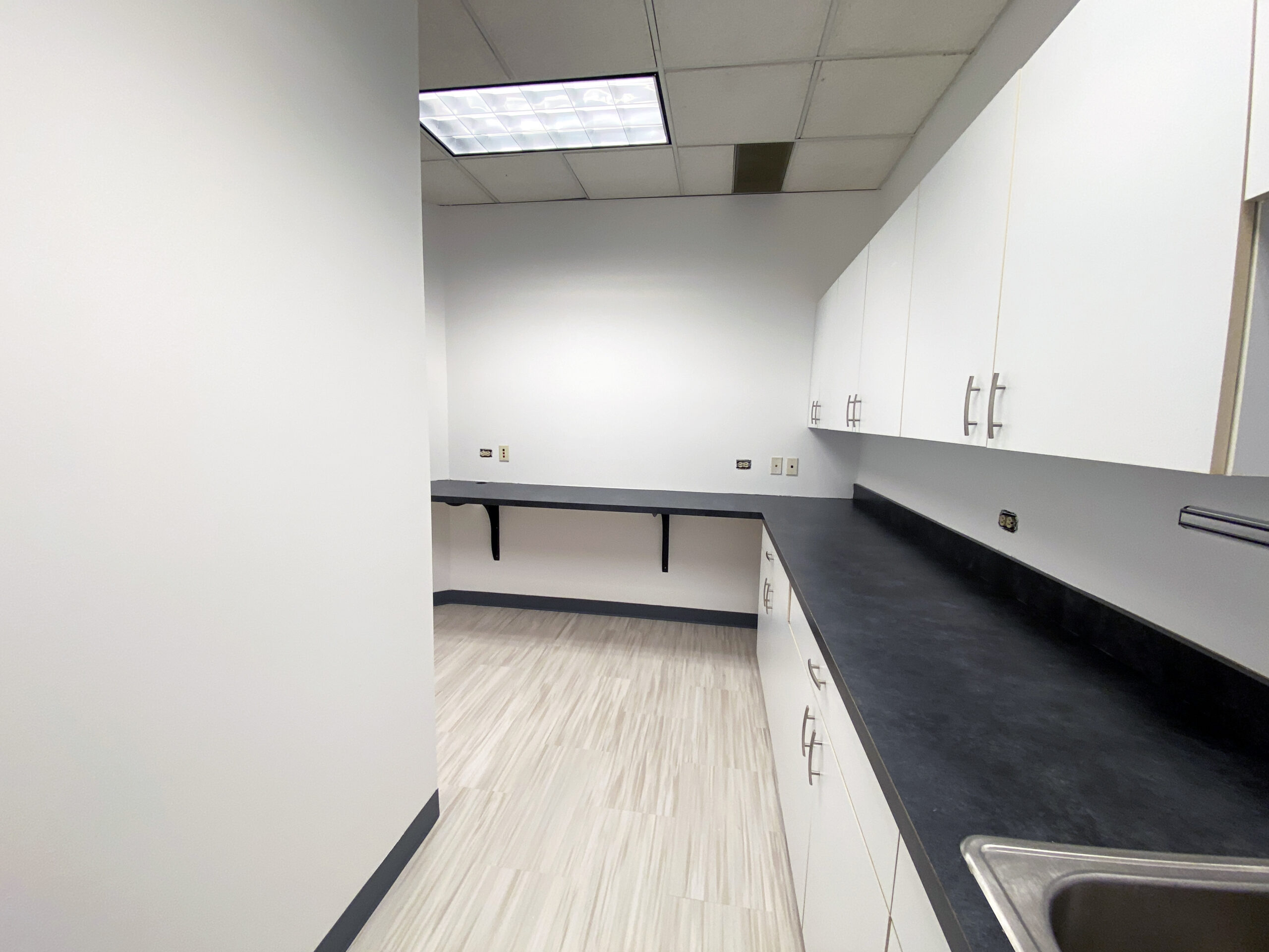 Suite 405 Interior