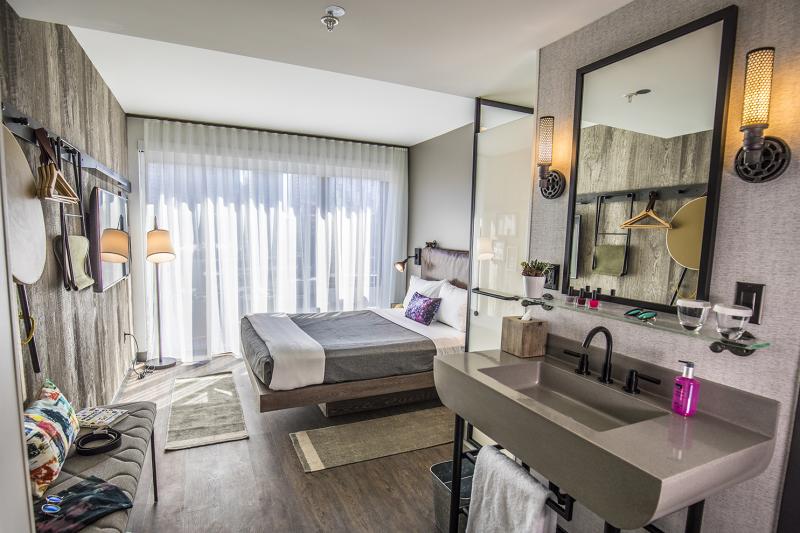 Moxy Hotel - Guest Room