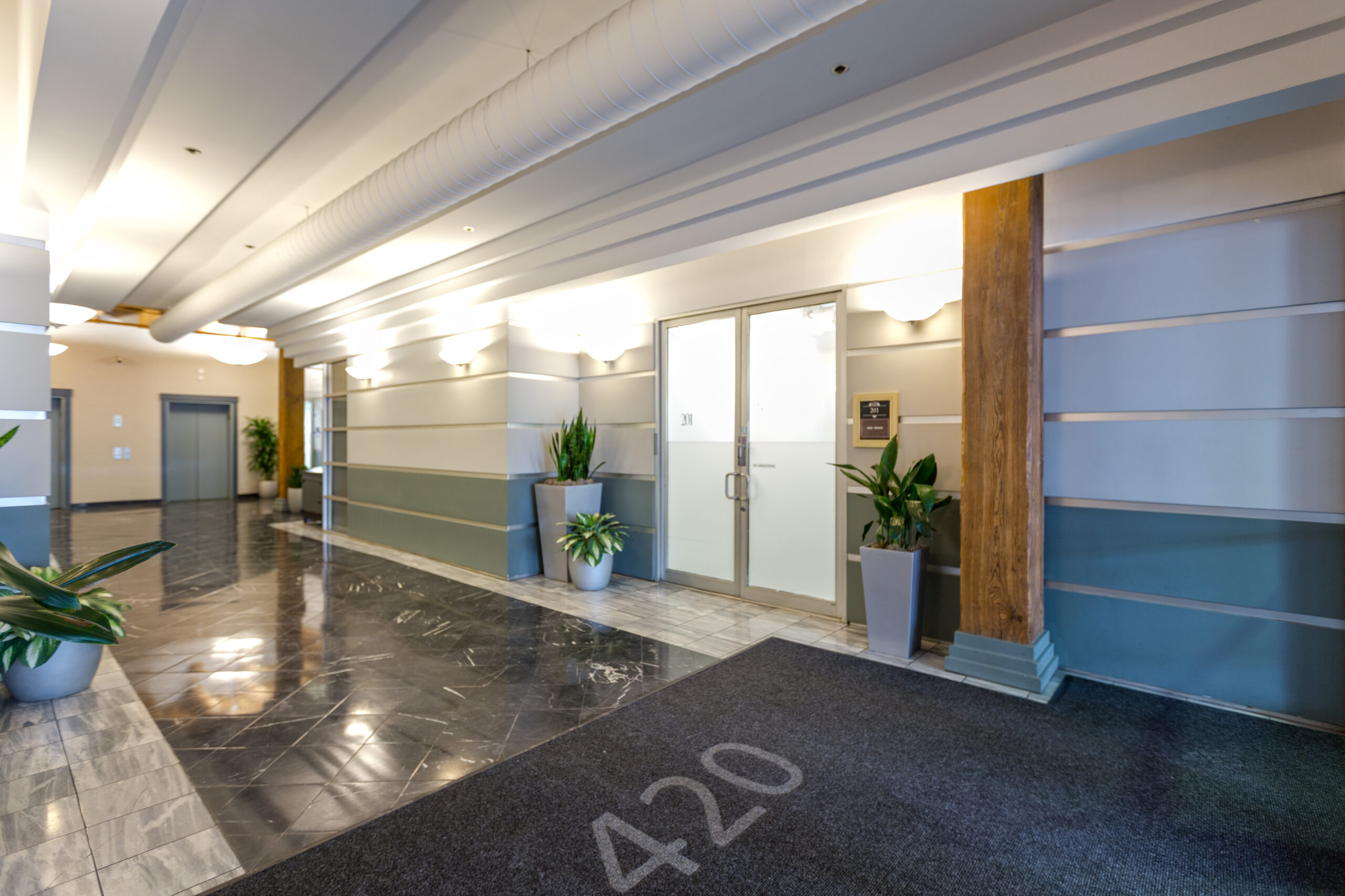 420 W Wabash Interior
